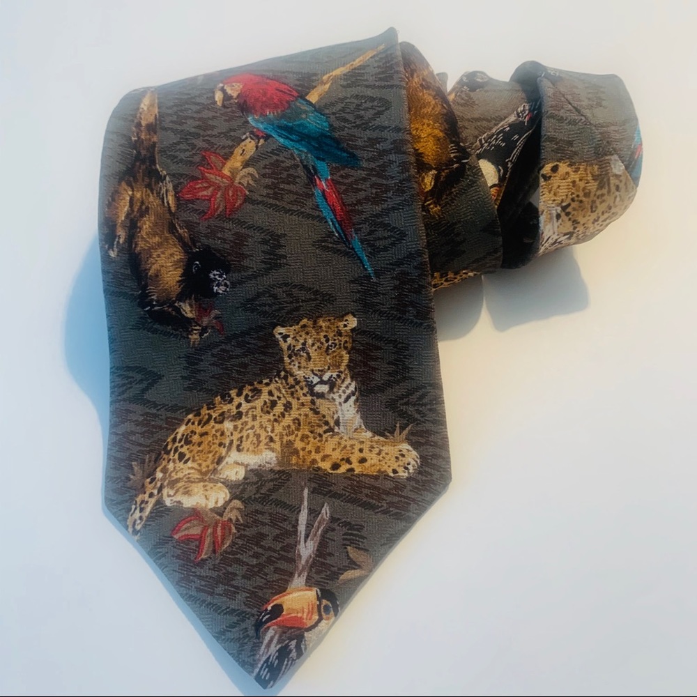 World Wildlife Fund silk tie. EUC